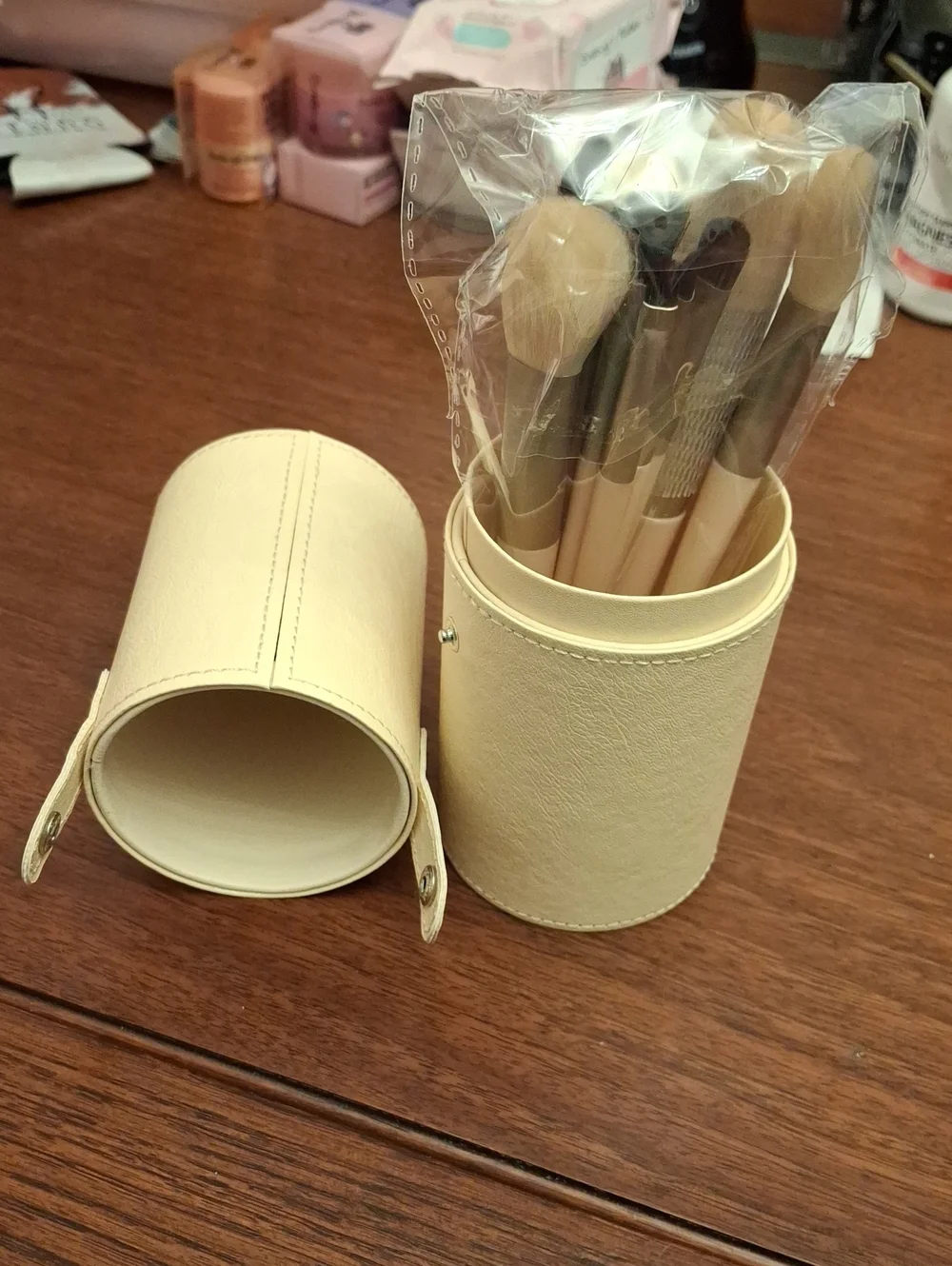 Cream Pleather Makeup Brush Holder Set with 12 Brushes New